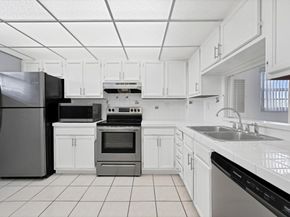 8735 Ramblewood Drive 409, Coral Springs FL 33071