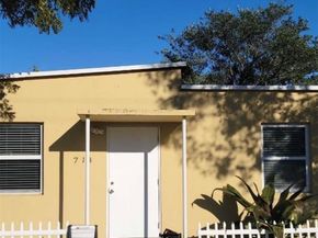 718 NW 15 Terrace, Fort Lauderdale FL 33311