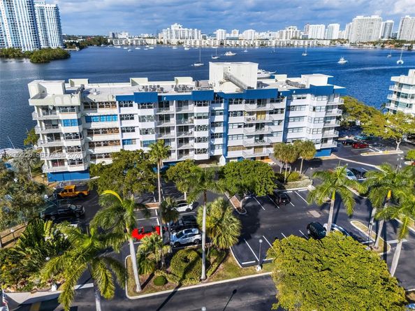 16546 NE 26th Avenue 3J, North Miami Beach FL 33160