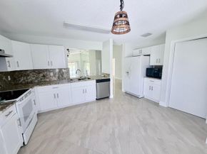 6413 Lansdowne Circle, Boynton Beach FL 33472