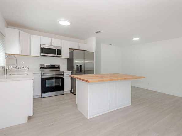 1511-1513 NW 8th Avenue, Fort Lauderdale FL 33311