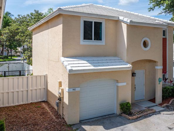 9812 NW 2nd Court, Plantation FL 33324