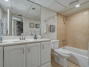 1800 SW 81st Avenue 1411, North Lauderdale FL 33068