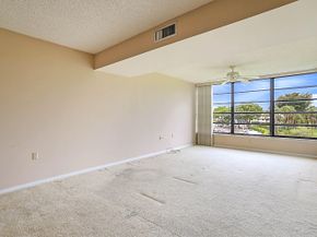 3526 Whitehall Drive 302, West Palm Beach FL 33401