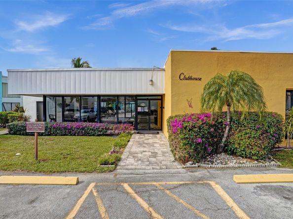 2361 Jaeger Drive 8c, Delray Beach FL 33444