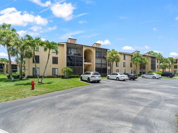 811 Sky Pine Way A2, Greenacres FL 33415