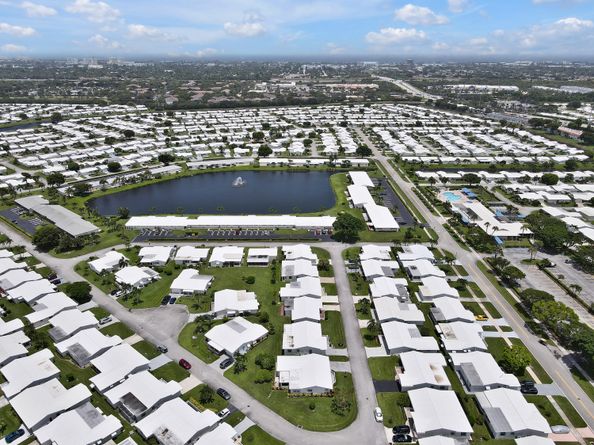 2087 SW 12th Avenue, Boynton Beach FL 33426