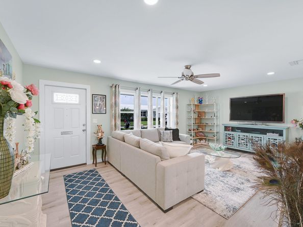 2087 SW 12th Avenue, Boynton Beach FL 33426