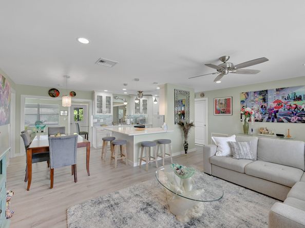 2087 SW 12th Avenue, Boynton Beach FL 33426