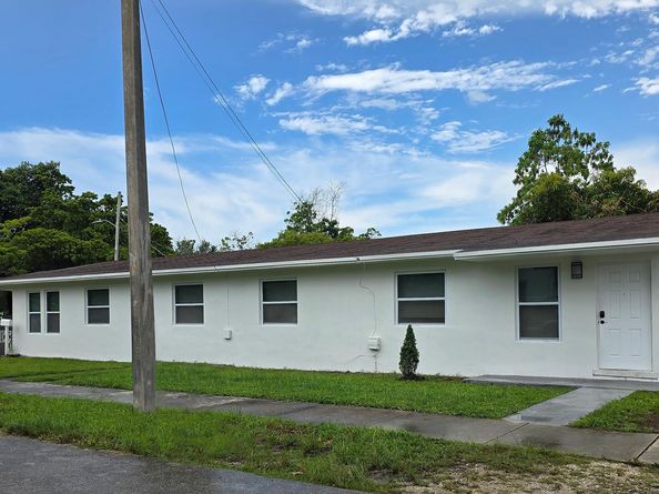 3300 SW 9th Ter, Miami FL 33135