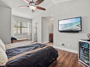 11652 NW 11th St, Pembroke Pines FL 33026