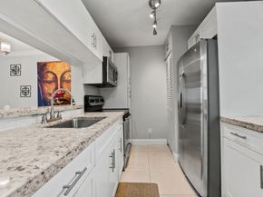 11652 NW 11th St, Pembroke Pines FL 33026