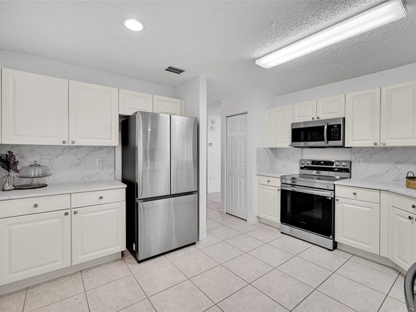 11600 NW 52nd Ct, Coral Springs FL 33076