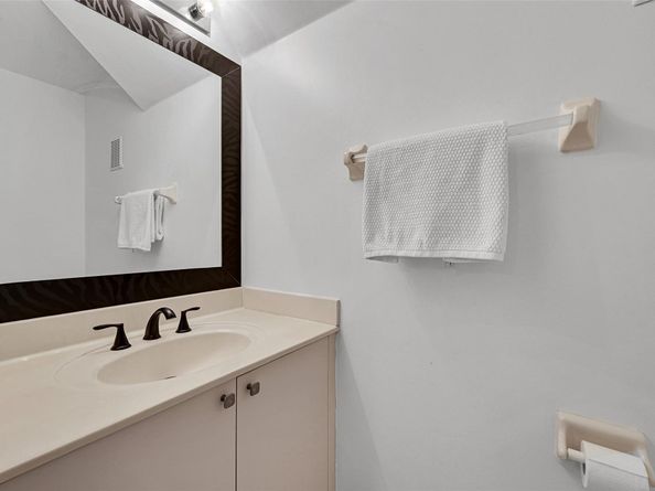 11600 NW 52nd Ct, Coral Springs FL 33076