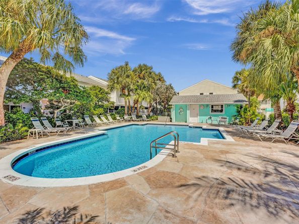 2563 NE 15th St 2563, Pompano Beach FL 33062
