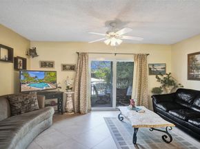 2563 NE 15th St 2563, Pompano Beach FL 33062