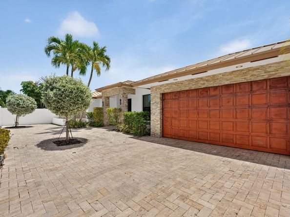 2460 NE 36th St, Fort Lauderdale FL 33308