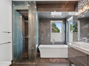 2460 NE 36th St, Fort Lauderdale FL 33308
