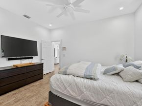 2460 NE 36th St, Fort Lauderdale FL 33308