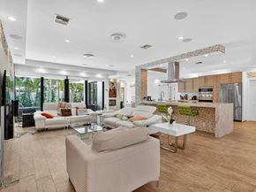 2460 NE 36th St, Fort Lauderdale FL 33308