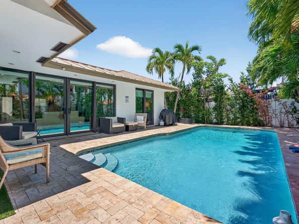 2460 NE 36th St, Fort Lauderdale FL 33308