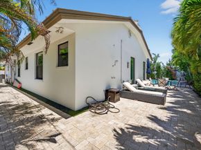2460 NE 36th St, Fort Lauderdale FL 33308