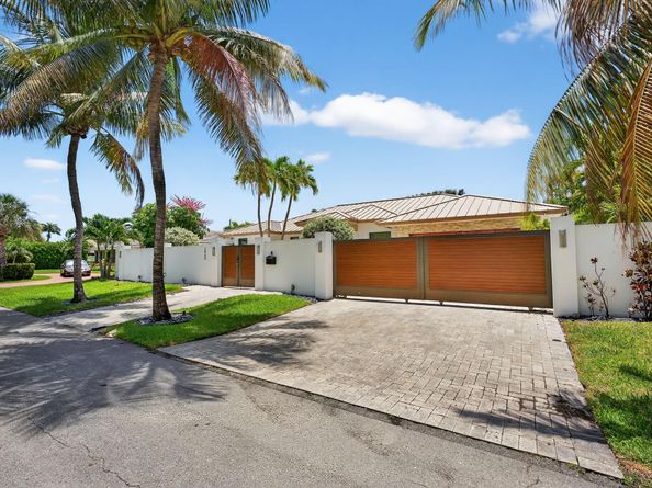 2460 NE 36th St, Fort Lauderdale FL 33308