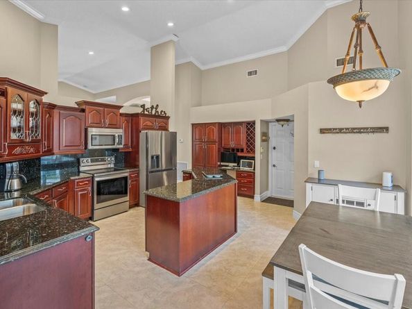 541 NW 110th Ave, Plantation FL 33324