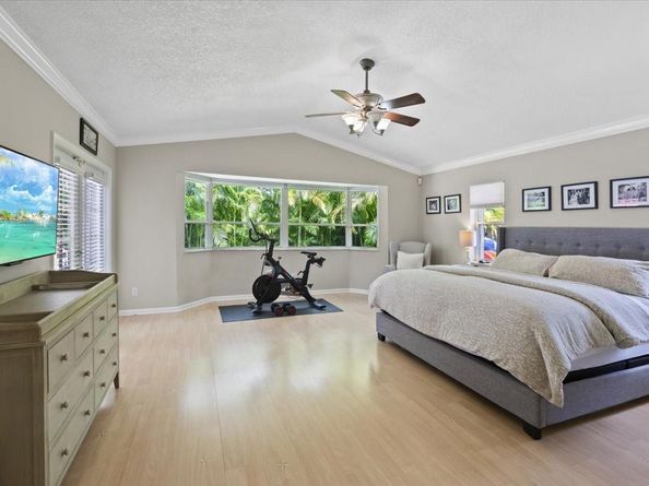541 NW 110th Ave, Plantation FL 33324