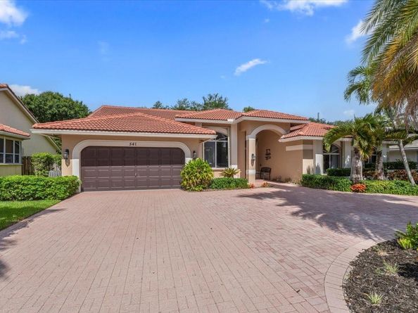 541 NW 110th Ave, Plantation FL 33324