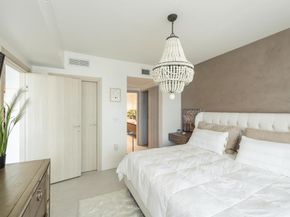 1000 Brickell Plz 4214, Miami FL 33131