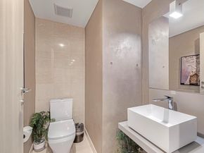 1000 Brickell Plz 4214, Miami FL 33131