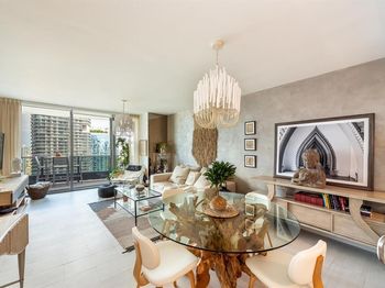 1000 Brickell Plz