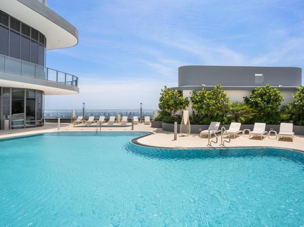 1000 Brickell Plz 4214, Miami FL 33131