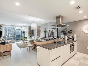 1000 Brickell Plz 4214, Miami FL 33131