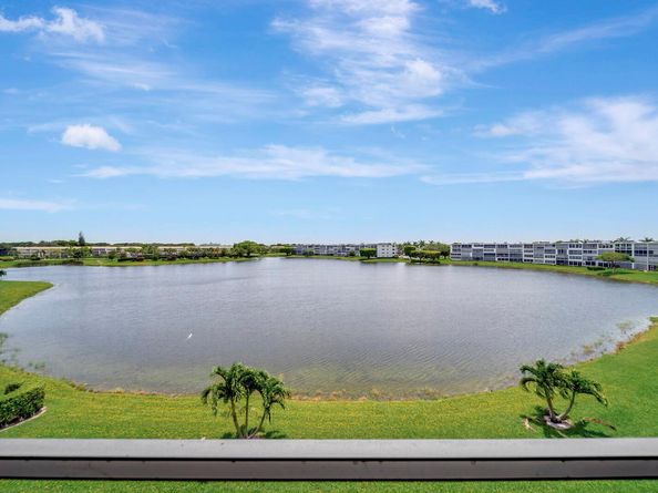 4063 Exeter D, Boca Raton FL 33434
