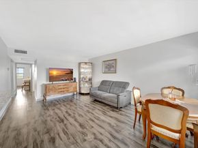 4063 Exeter D, Boca Raton FL 33434
