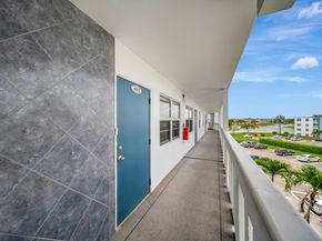 4063 Exeter D, Boca Raton FL 33434