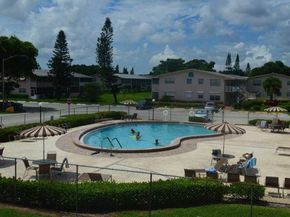 127 Berkshire F, West Palm Beach FL 33417