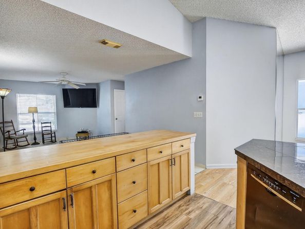 20774 NW 3rd Ct, Pembroke Pines FL 33029