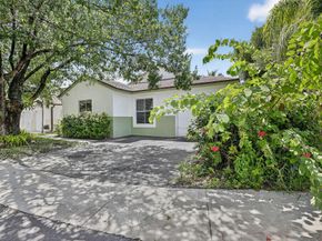 20774 NW 3rd Ct, Pembroke Pines FL 33029