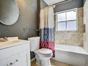 20774 NW 3rd Ct, Pembroke Pines FL 33029