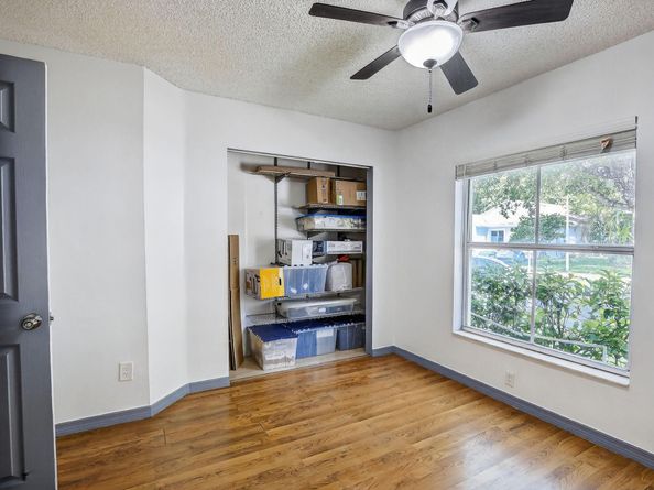 20774 NW 3rd Ct, Pembroke Pines FL 33029
