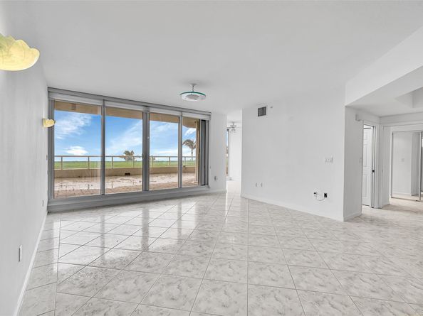 6001 N Ocean Dr 306, Hollywood FL 33019