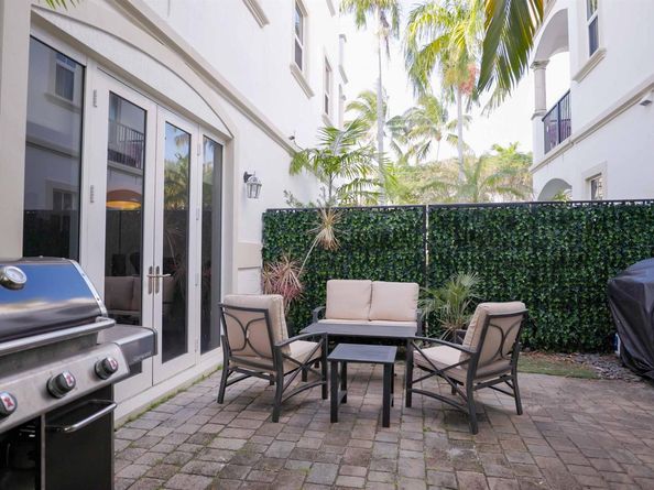 852 NE 16th Avenue, Fort Lauderdale FL 33304