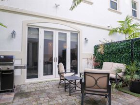 852 NE 16th Avenue, Fort Lauderdale FL 33304