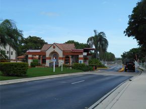 409 Republic Ct 409, Deerfield Beach FL 33442