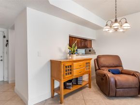 409 Republic Ct 409, Deerfield Beach FL 33442
