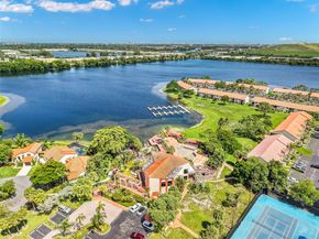 409 Republic Ct 409, Deerfield Beach FL 33442