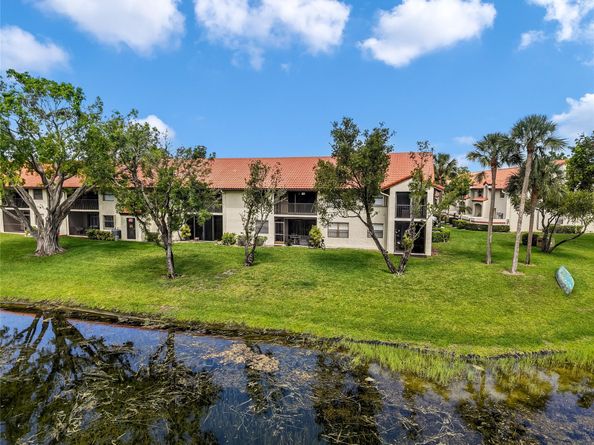 409 Republic Ct 409, Deerfield Beach FL 33442